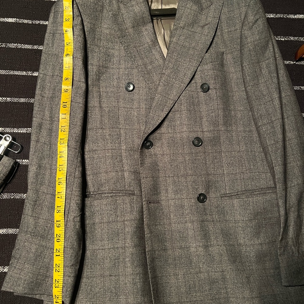 Men's Gray Double-Breasted Suit